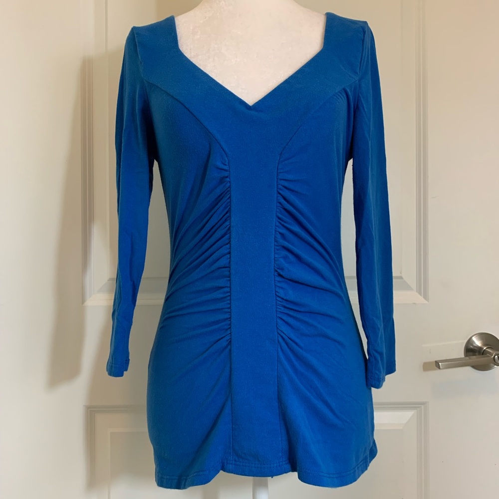 Boston Proper | size XS | blue | long sleeves top with V neckline